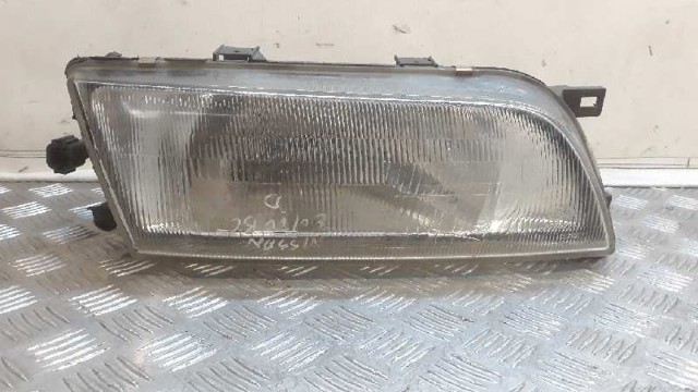 Precio del repuesto Faro delantero derecho Almera I hatchback