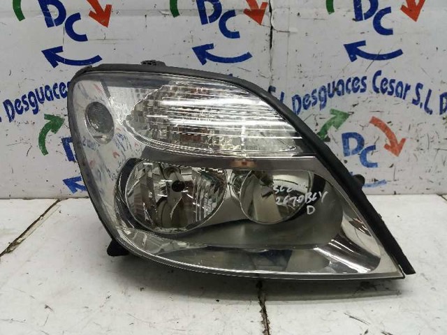 260102746R Faro derecho  disponible Málaga