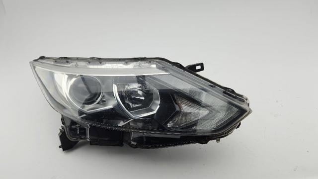 Luz derecha 260104EH1A NISSAN