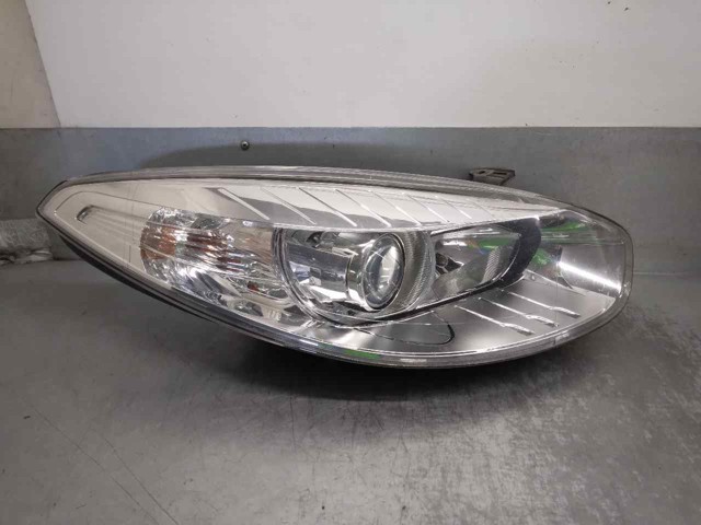 Comprar Faro derecho Renault Fluence  L3 a bajo precio