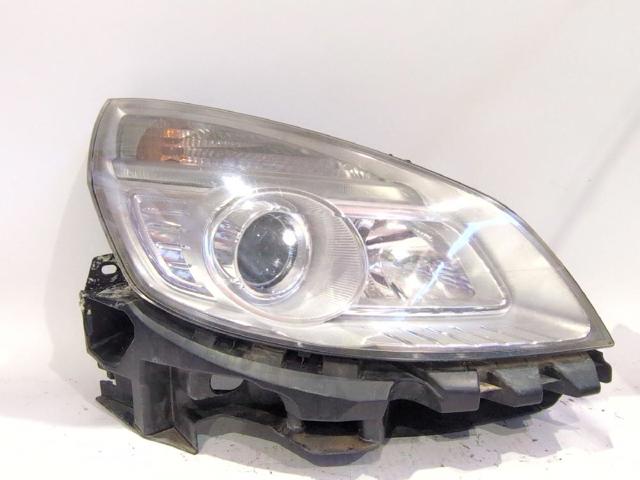 260105359R Faro derecho  en stock Sabadell