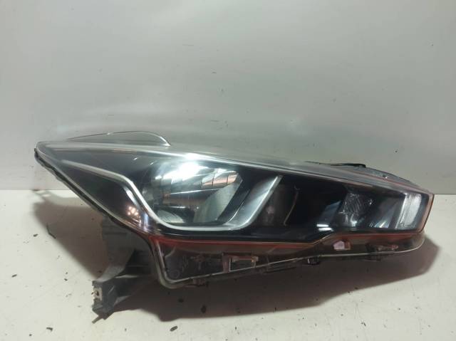260105FA0A NISSAN Faro derecho  comprar en Jaén