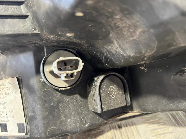 RENAULT 260106220R Faro derecho  comprar en Murcia