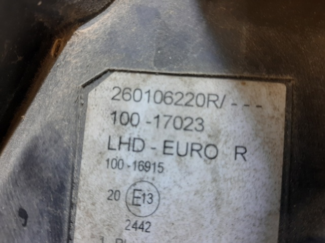 RENAULT 260106220R Faro derecho  en stock Terrassa