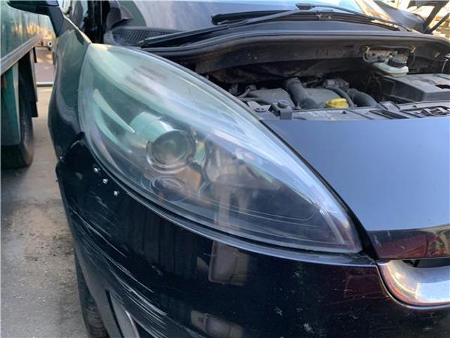 260106928R RENAULT Faro derecho comprar Madrid
