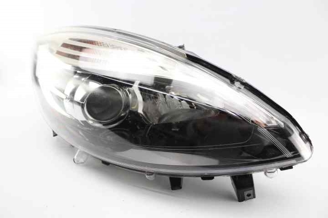 RENAULT 260106928R Faro derecho  comprar en Ponferrada