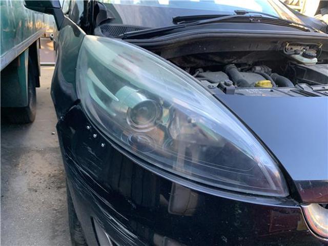 RENAULT 260106928R Faro derecho comprar Tarragona