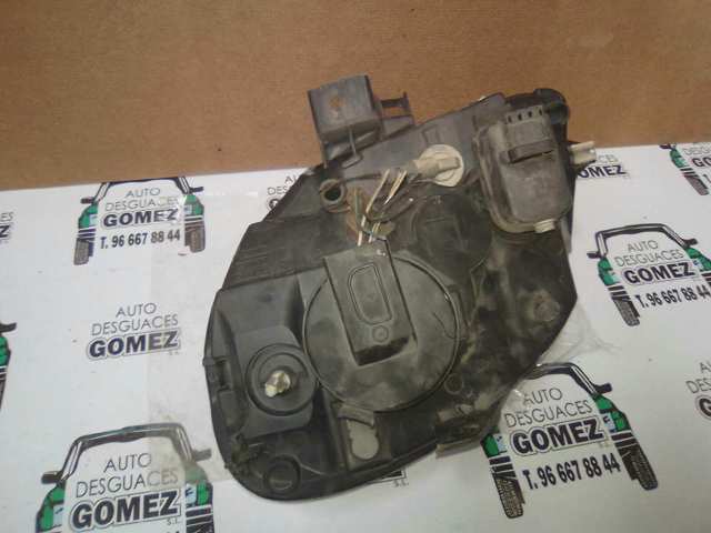 RENAULT 260107401R Faro derecho  disponible Lugo
