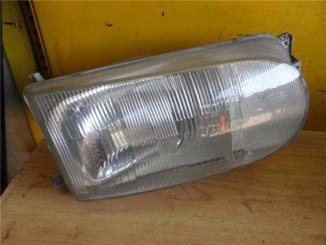 Faro delantero derecho Nissan Vanette  (C23)