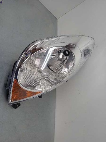 Luz derecha 260109U100 NISSAN