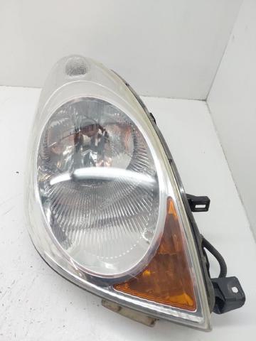 Luz derecha 260109U10A NISSAN