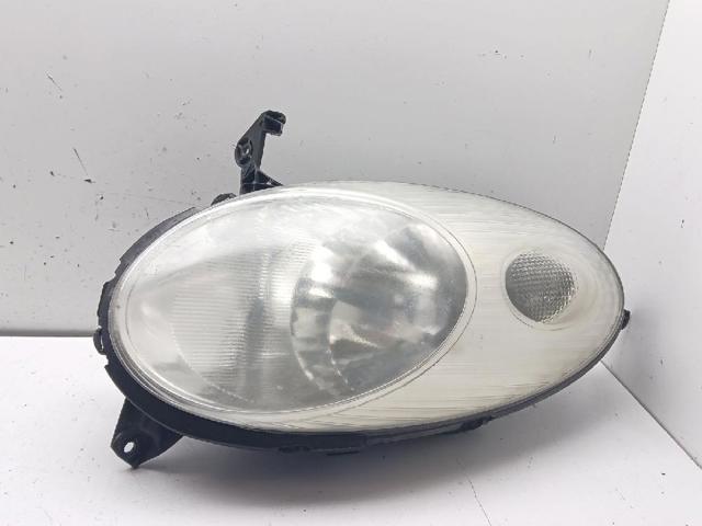 26010AX700 NISSAN Faro derecho  disponible Ourense