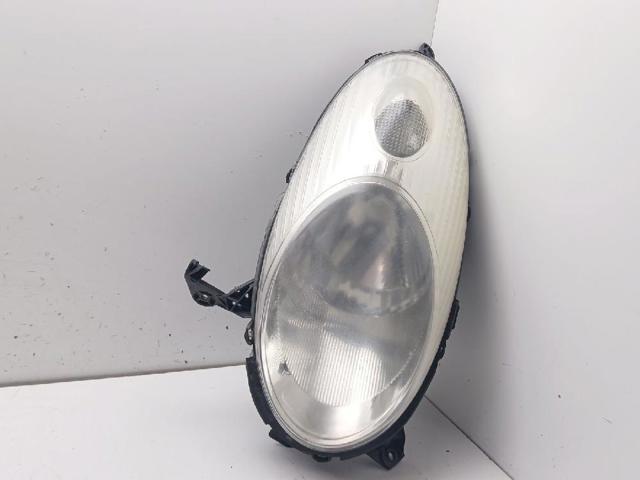 26010AX700 NISSAN Faro derecho  en stock Córdoba