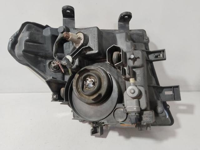 Faro derecho Nissan Navara D40