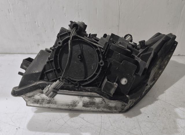 Faro derecho Nissan Navara D40