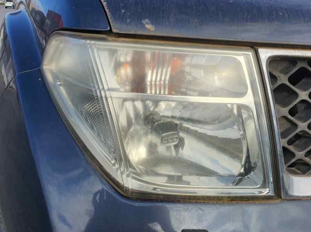 Faro derecho Nissan Navara D40