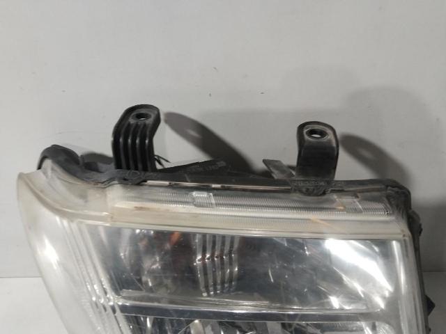 Faro derecho Nissan Navara D40