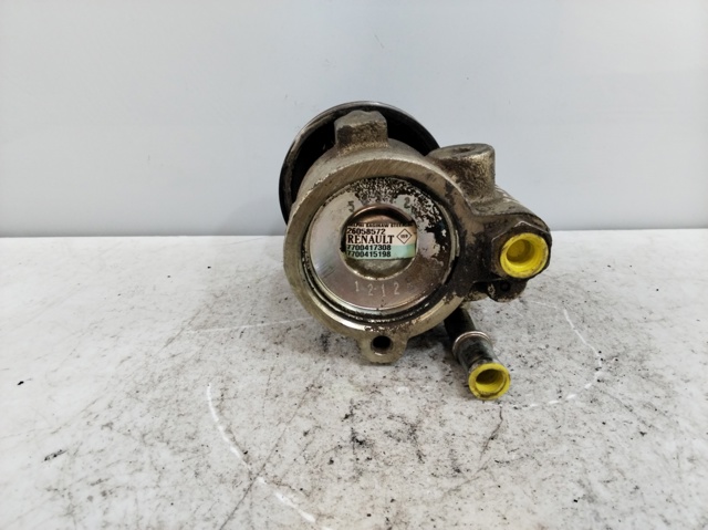 26058572 RENAULT Bomba de dirección  en stock Gandía