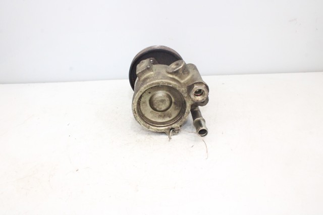 RENAULT 26058572 Bomba de dirección asistida  disponible Valladolid