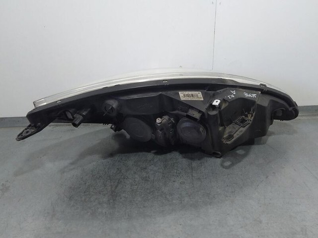 260601946R Faro izquierdo  en stock Sabadell