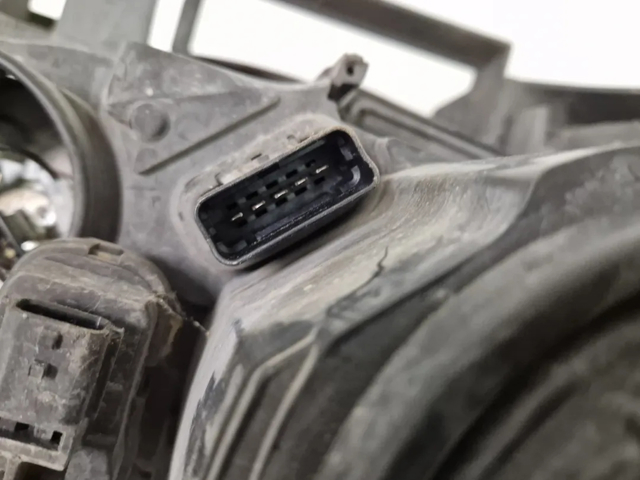 260603054R RENAULT Faro izquierdo  en stock Huelva