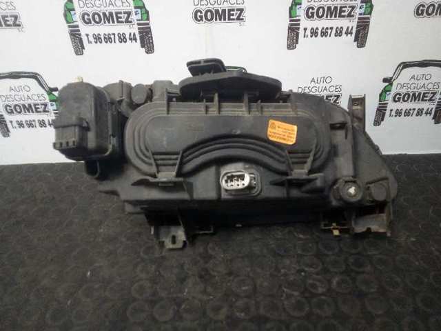 260605784R Faro izquierdo  en stock Sabadell