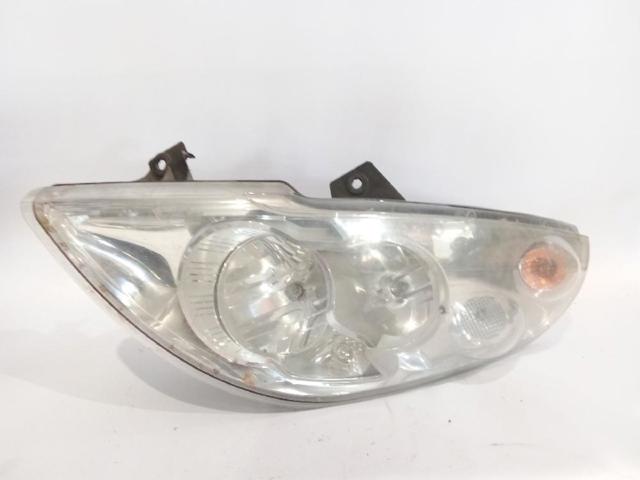 Faro delantero izquierdo 260606702R RENAULT