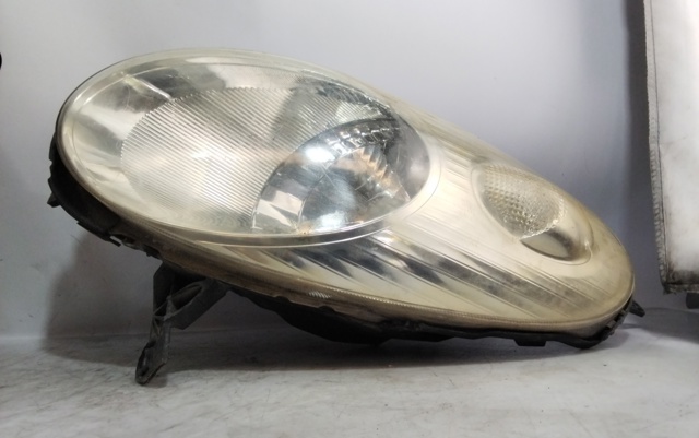 NISSAN 26060AX700 Faro izquierdo  en stock Terrassa