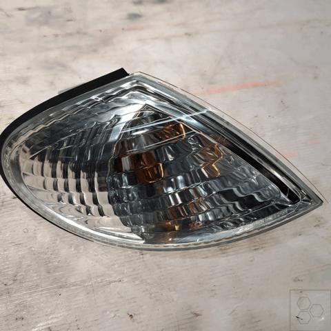 26130BM415 NISSAN Piloto intermitente derecho  en stock Gandía