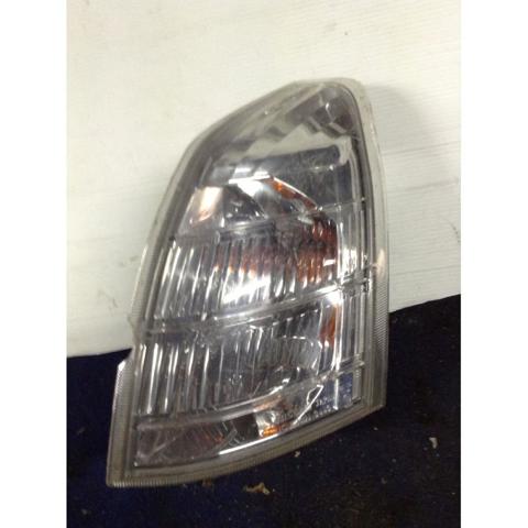 Luz indicadora izquierdo 261358H700 NISSAN