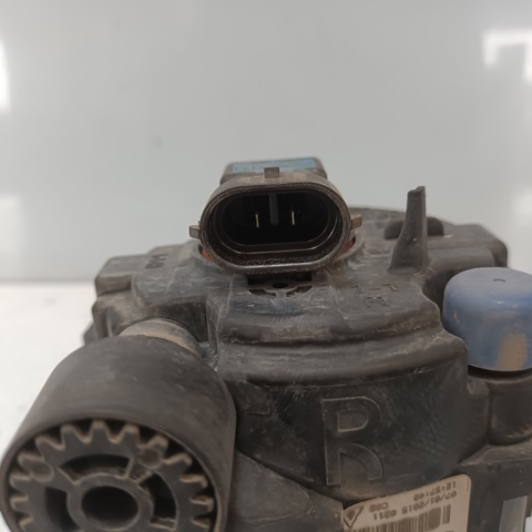 Luz antiniebla derecha 261503971R RENAULT
