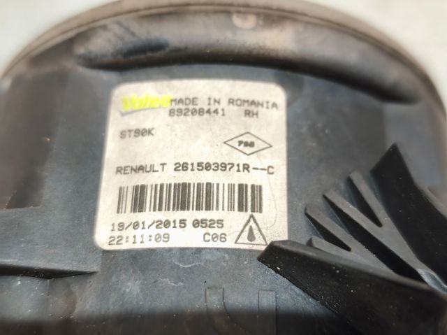 Luz antiniebla derecha 261503971R RENAULT