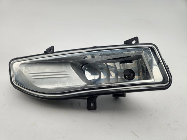 261558995A NISSAN Luz antiniebla izquierdo  en stock Córdoba