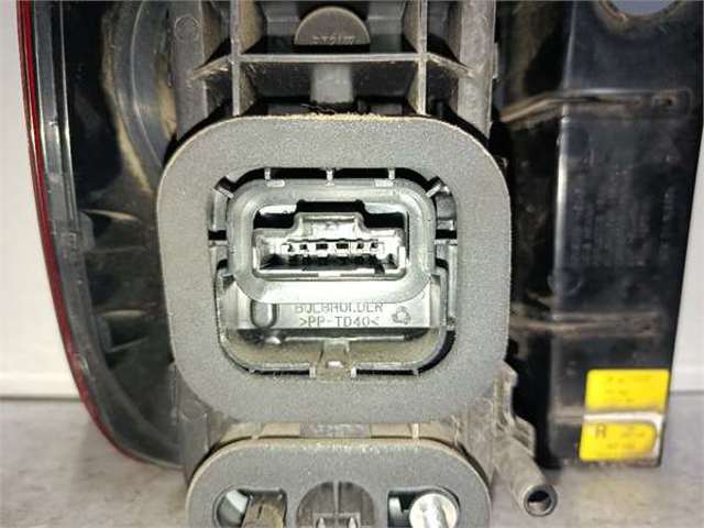 265500033R Piloto trasero derecho  en stock Granada