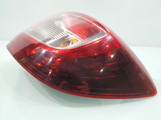 RENAULT 265500465R Piloto trasero derecho  disponible España