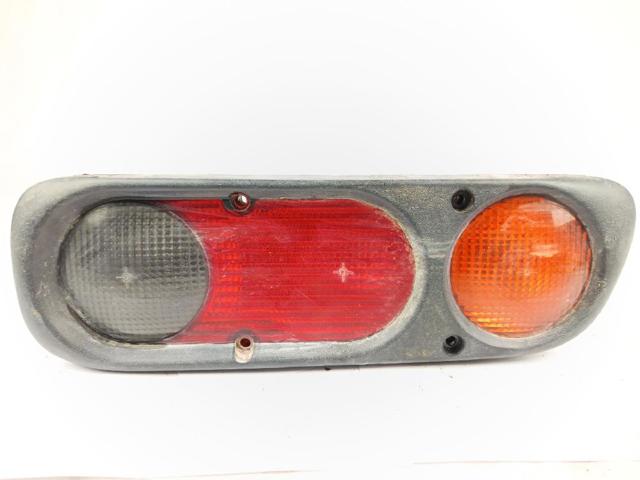 NISSAN 265500X001 Luz trasera de parachoques derecha  en stock Salamanca