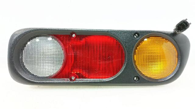 265500X001 NISSAN Luz trasera de parachoques derecha comprar Bilbao