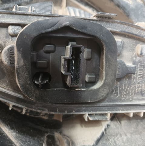 RENAULT 265502184R Piloto trasero derecho  disponible Valladolid