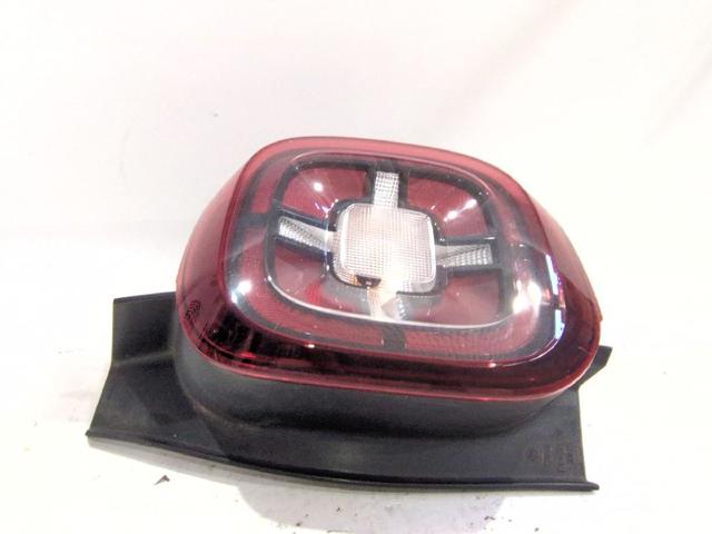 RENAULT 265503601R Piloto trasero derecho  en stock Salamanca