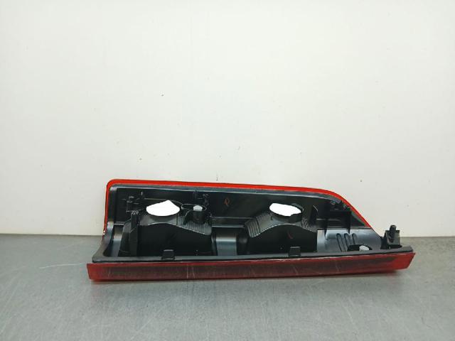 265504656R Piloto trasero derecho superior  en stock Sabadell