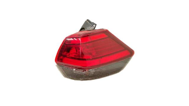 Piloto trasero exterior derecho 265506FP0A NISSAN