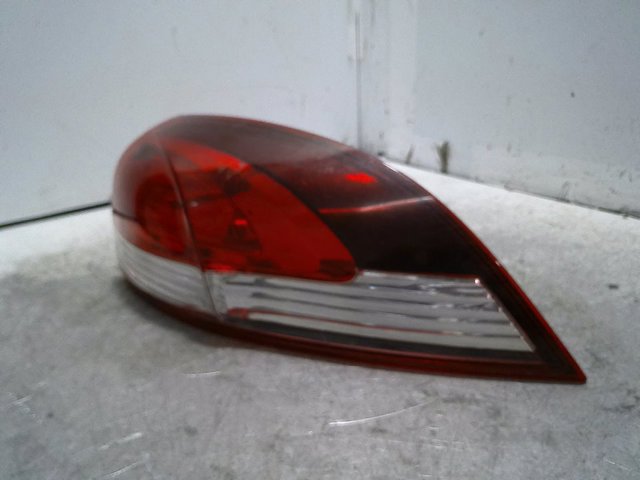 265507408R Piloto trasero derecho  en stock Sabadell