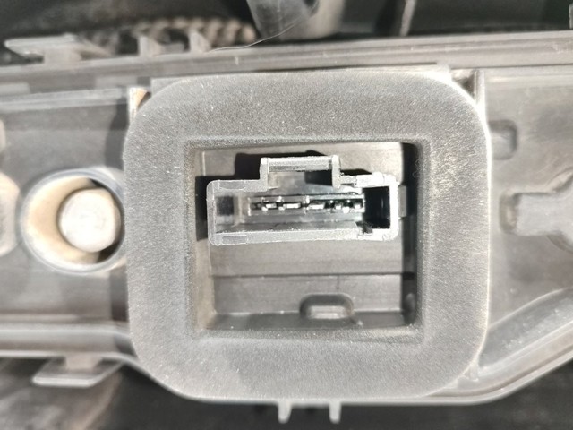 265509604R Piloto trasero derecho  disponible Málaga