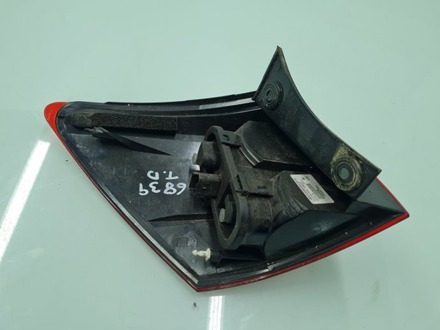 26550EY00A NISSAN Piloto trasero exterior derecho  disponible Vigo
