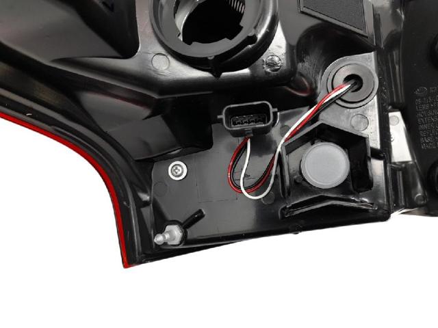26550HV00A NISSAN Piloto trasero exterior derecho  en stock Huelva