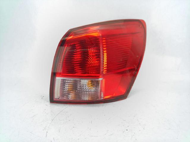 Piloto trasero exterior derecho 26554JD00A NISSAN