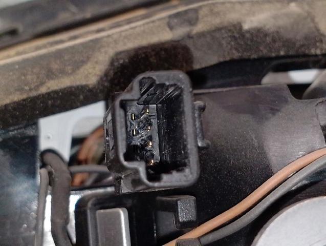 265550227R Piloto trasero interior izquierdo  disponible Utrera