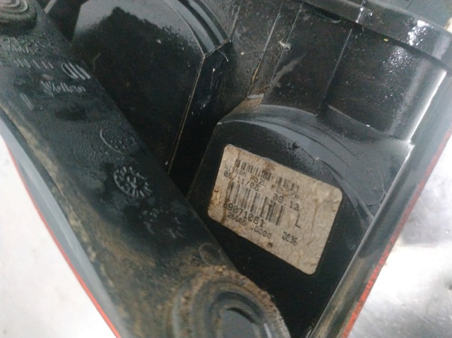26555JD000 NISSAN Piloto trasero exterior izquierdo  en stock Gandía