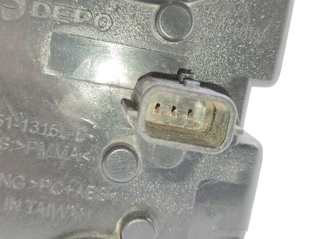 RENAULT 265598248R Piloto de marcha atrás izquierdo  disponible España
