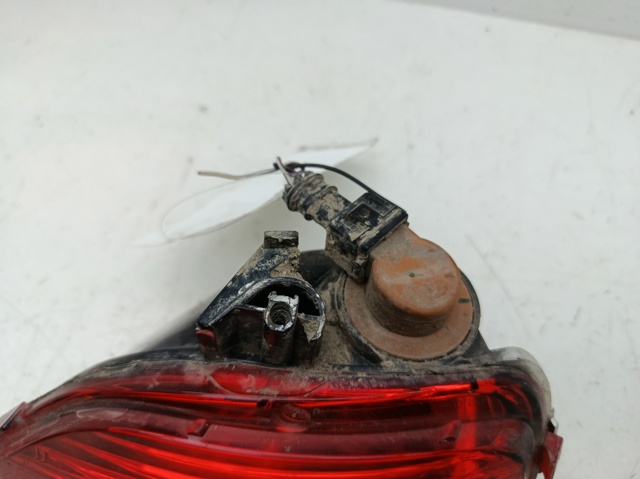 265850007R Luz antiniebla trasera izquierda  en stock Sabadell